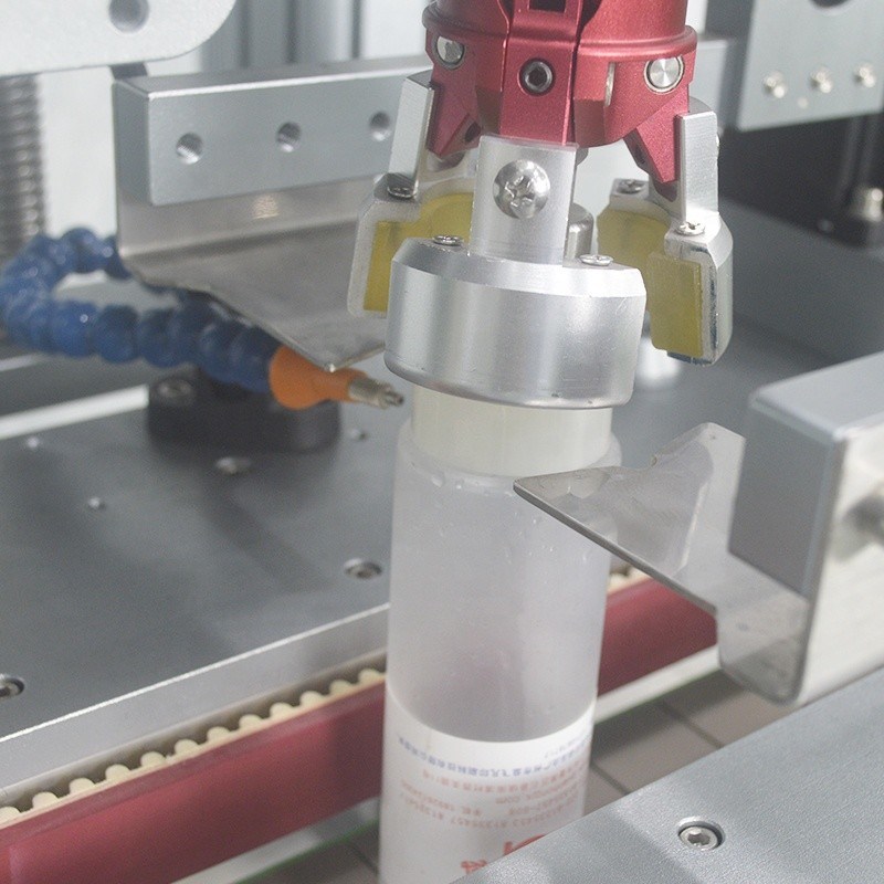 速度は1頭のキャピングマシンで,調整可能な頭サイズと制御可能なトルク