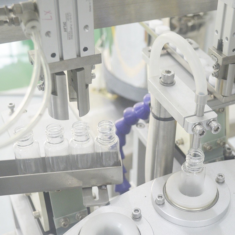 チリソースチャック型ボトル プラグ 漏れ検知 統合マシン