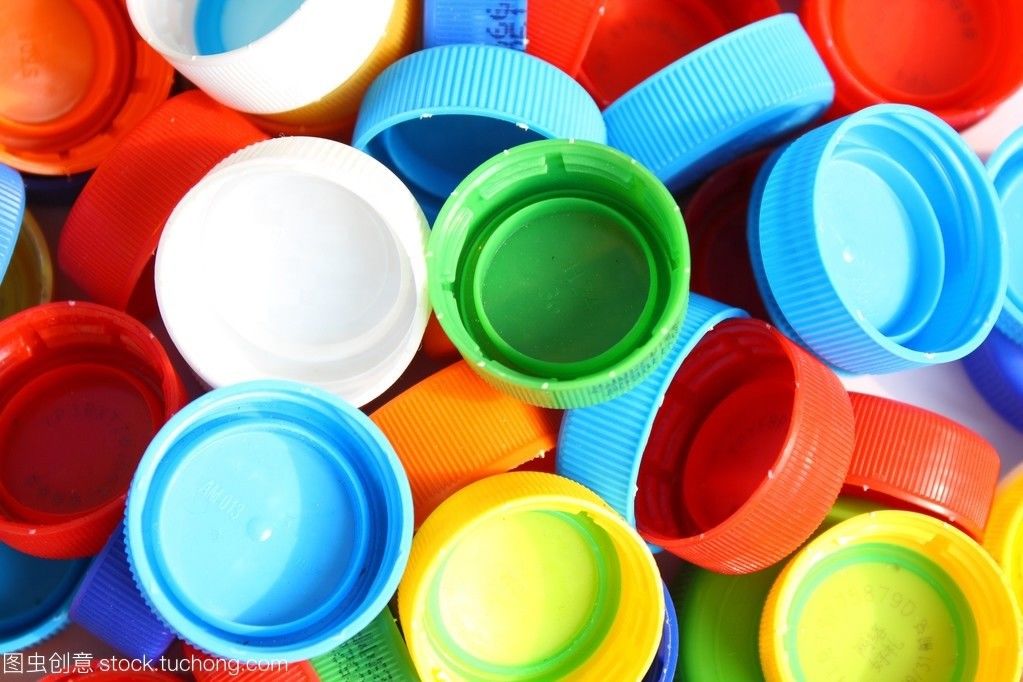 プラスチック製のボトル/チューブ蓋の配給ソート機と小売用プラスチック製の蓋をソートする振動器