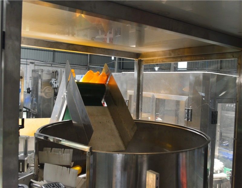 包装機械 プラスチック製の丸いボトル 300kg容量のスクラブラー・ソート機