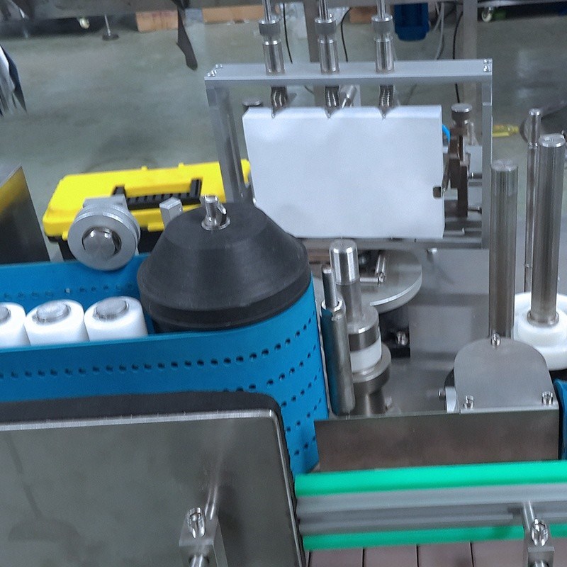 丸いボトルのボトル缶400kgの負荷容量のための完全自動ペストラベル機器